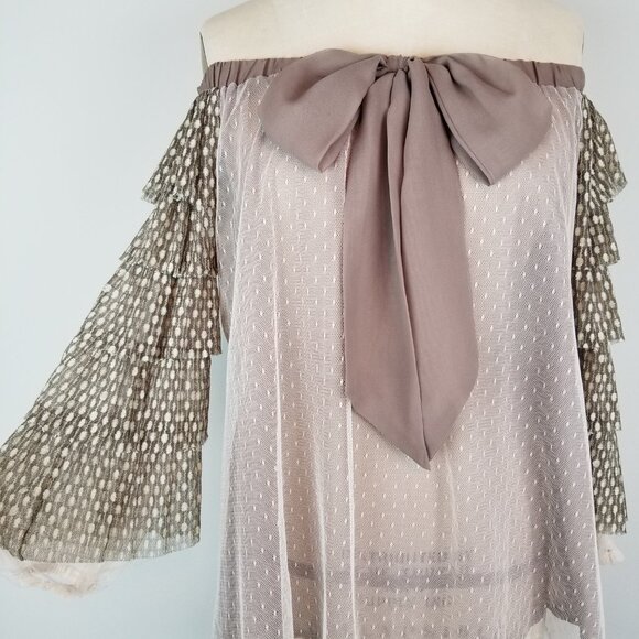 Ryu Off the Shoulder Swiss Dot Ruffled Sleeve Blouse with Large Bow * Small - Picture 3 of 10